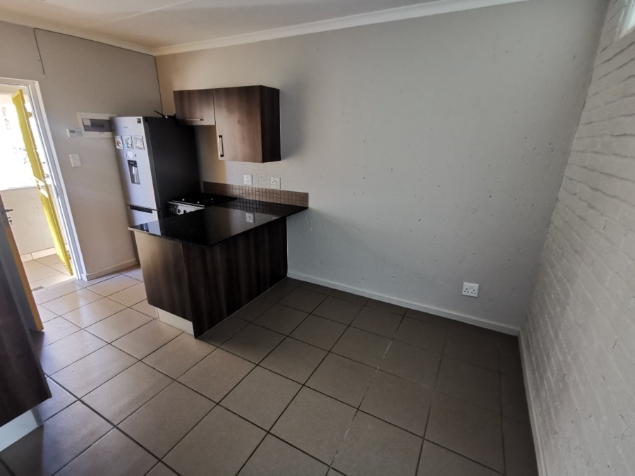 To Let 1 Bedroom Property for Rent in Van Der Hoff Park North West